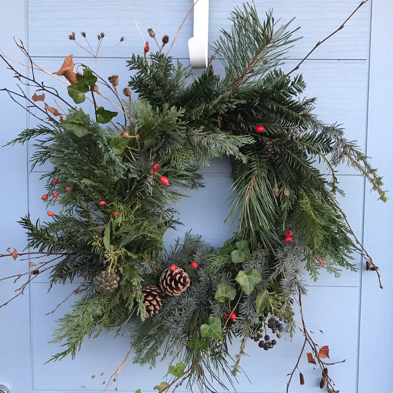 making winter garlands